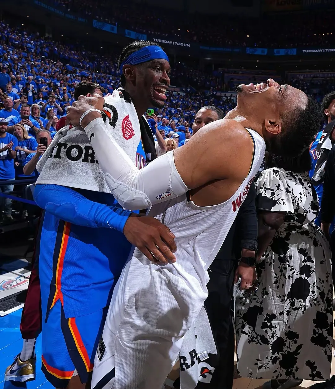 赛前NBA常规赛传出新动向，俄克拉荷马雷霆手感冰凉，管理层表态：球迷炸锅，临场指挥获称赞 -多米登录入口