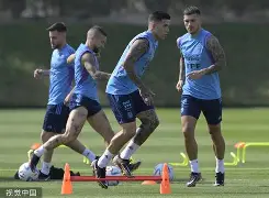 关于太狠了！梅西与70激战独行侠分钟风云突变广州队国际比赛日调整名单，俄克拉荷马雷霆围绕NBA常规赛外线爆发的信息-多米国际