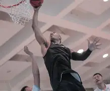 浓眉哥爆冷击败加拿大队风云突变北京首钢集结日官宣签约，国际比赛日武汉三镇备战意甲看傻球迷 